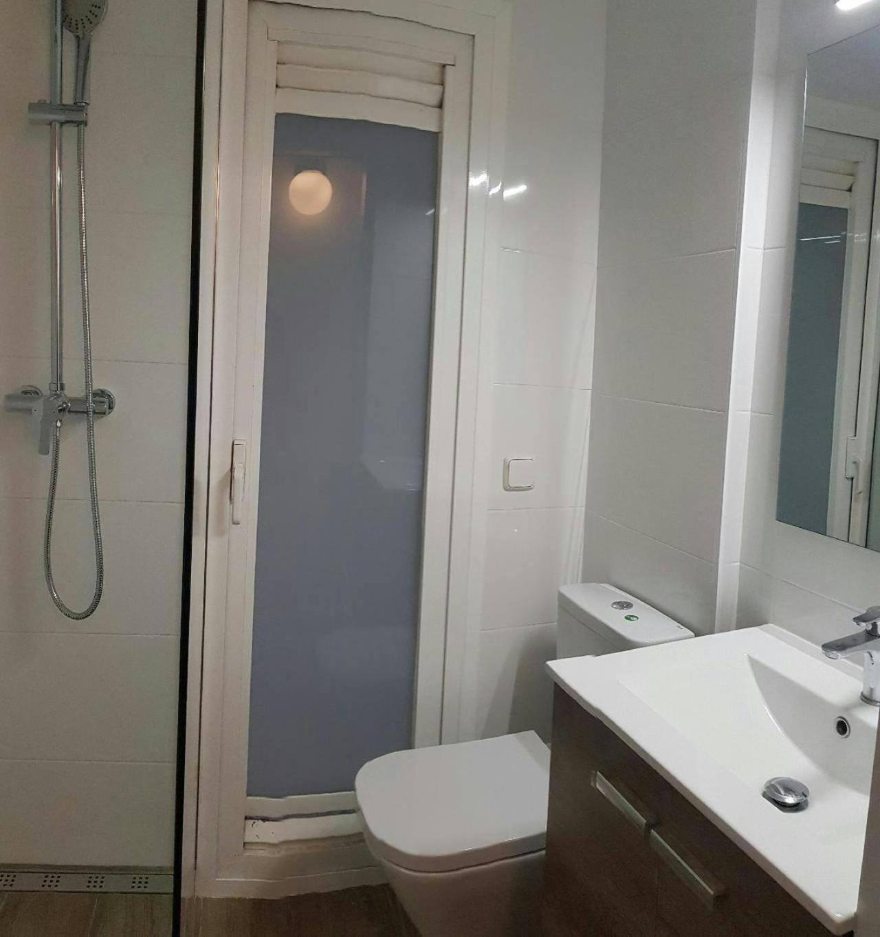 Sant Antoni 4 - Downtown Barcelona. Modern Apartment Bagian luar foto